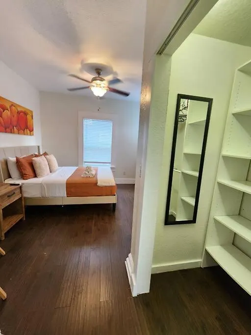 4/2 Historic Bungalow Dt Sanford Holiday home