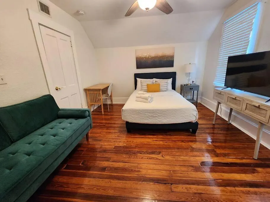 Holiday home 4/2 Historic Bungalow Dt Sanford