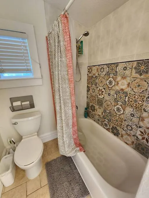 4/2 Historic Bungalow Dt Sanford