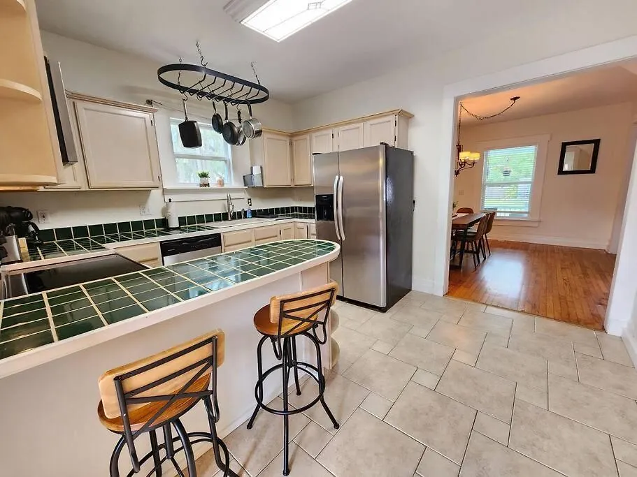 4/2 Historic Bungalow Dt Sanford 0*,